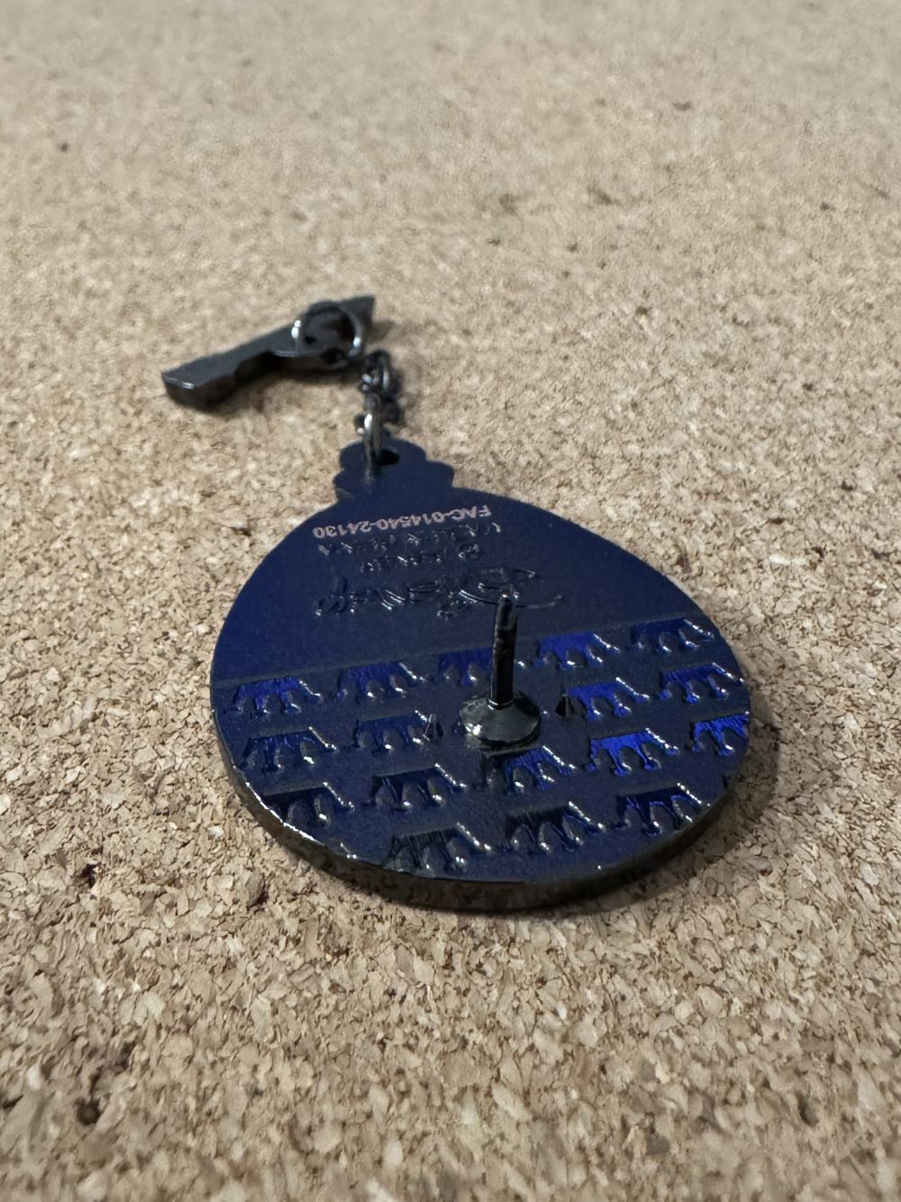 LFLY Disney Balloon - Robin Hood - Enamel Pin With Dangle pin collectible - Main Image 3