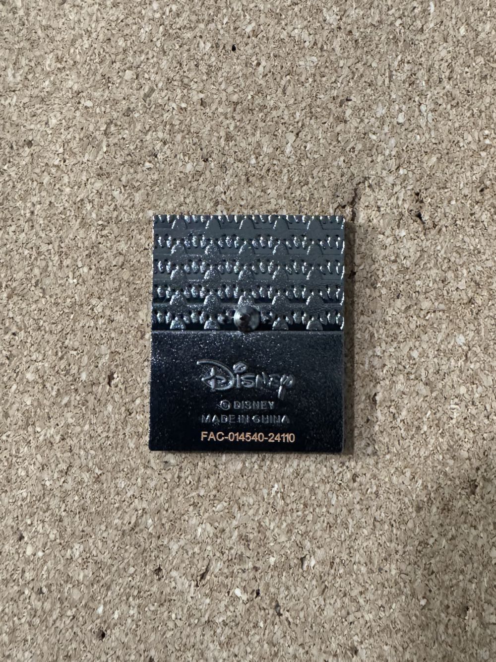 LFLY Pop Art - Dumbo - Disney Loungefly pin collectible - Main Image 2