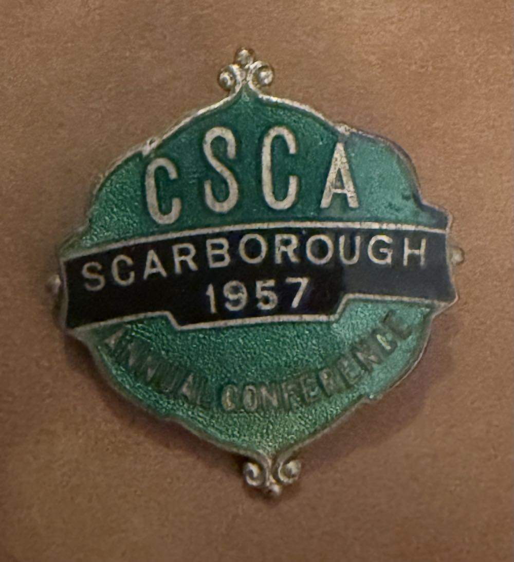 2025 - Character Trash Bins Mystery Disney Set - Pluto