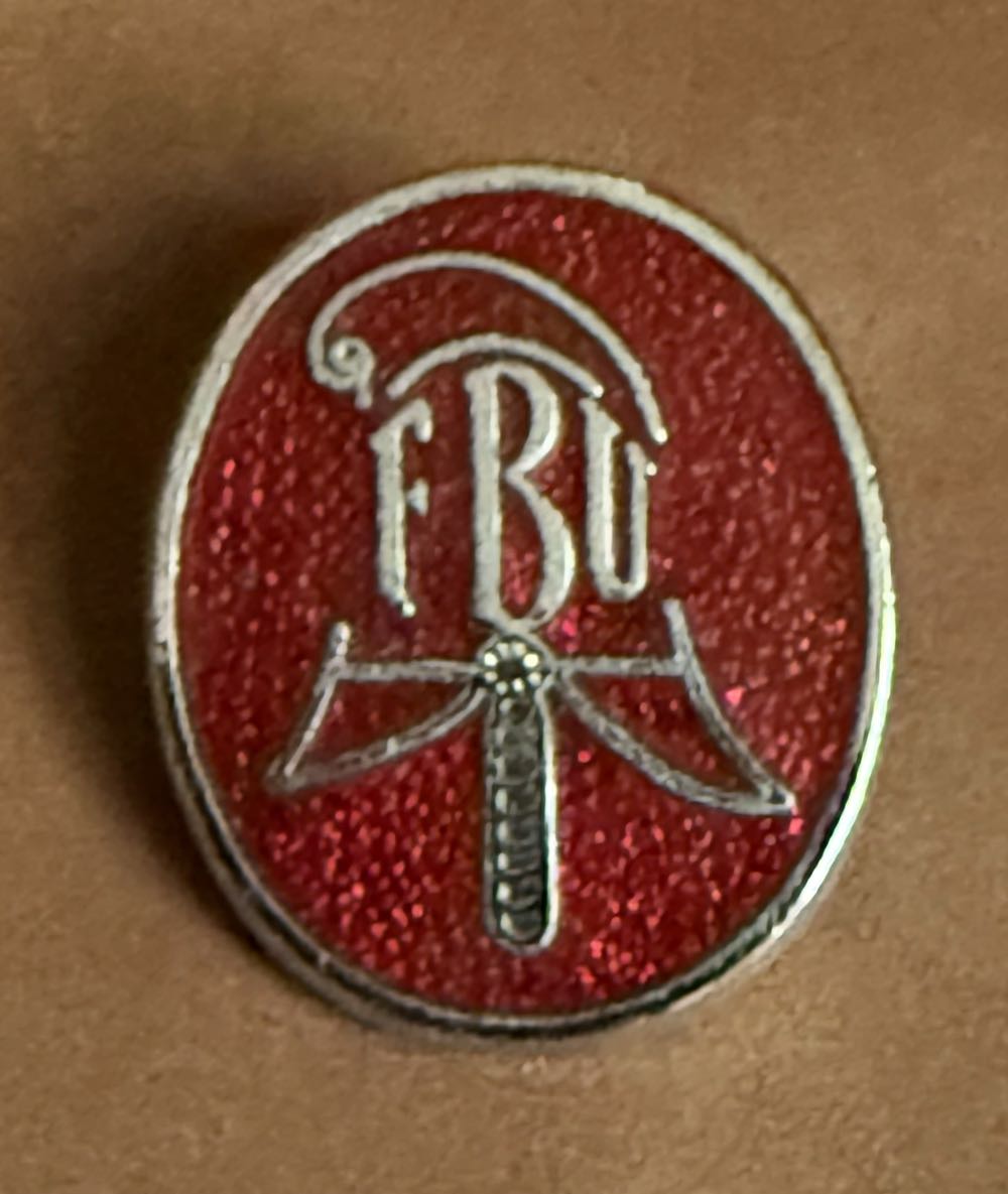 Eva And Wally On Rectangle