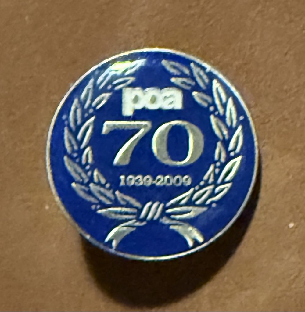 2013 WDW Hidden Mickey Series 2013 Wave A: Epcot Cast Member Costumes - Test Track - Chaser