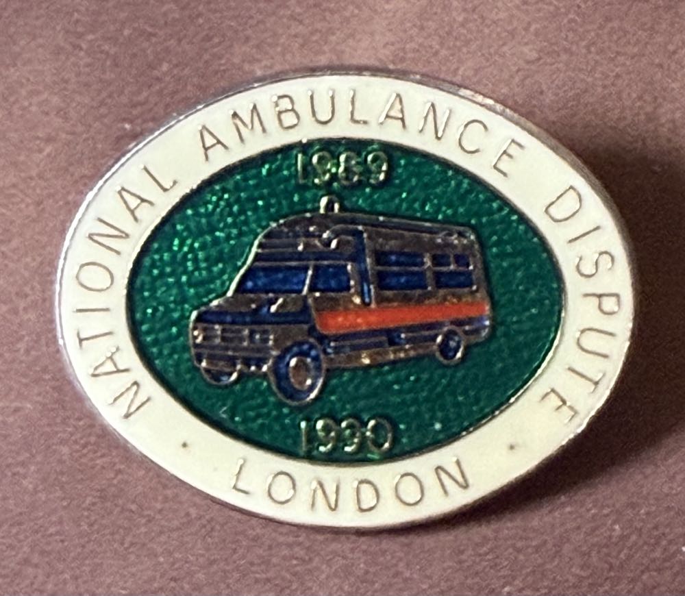 Pokémon Center: Pixel Pins Roselia