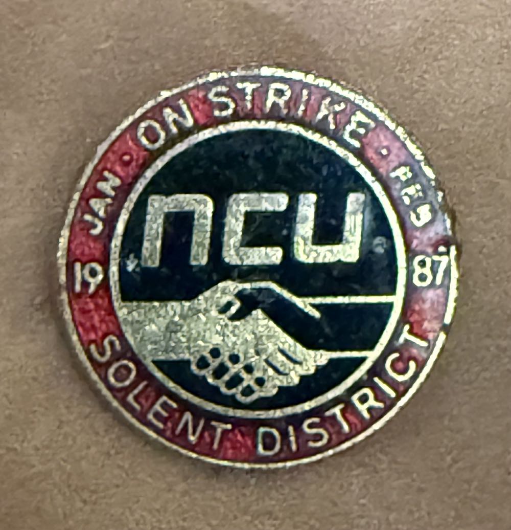 Chicago Cubs Red Sox Pin 2025