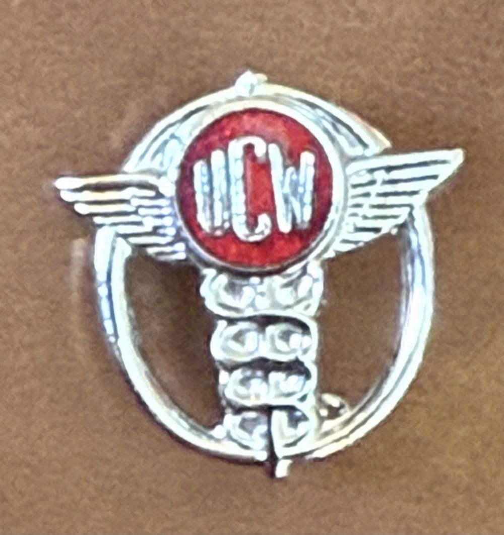 Gundam x Hello Kitty - Gundam Hello Kitty (778) Fig Pin