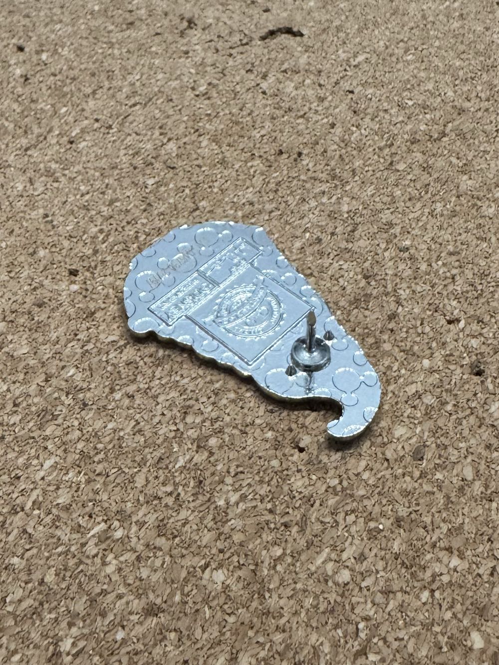 Kingdom of Cute - Dole Whip - Hard Enamel, Metal pin collectible - Main Image 3