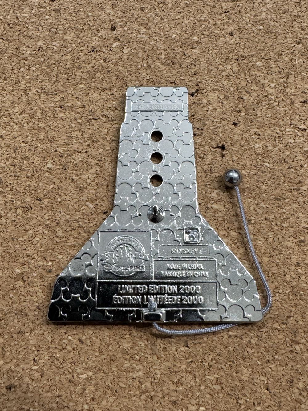 Alley Bowler Arcade - Oliver & Company - Hard Enamel, Metal pin collectible - Main Image 3