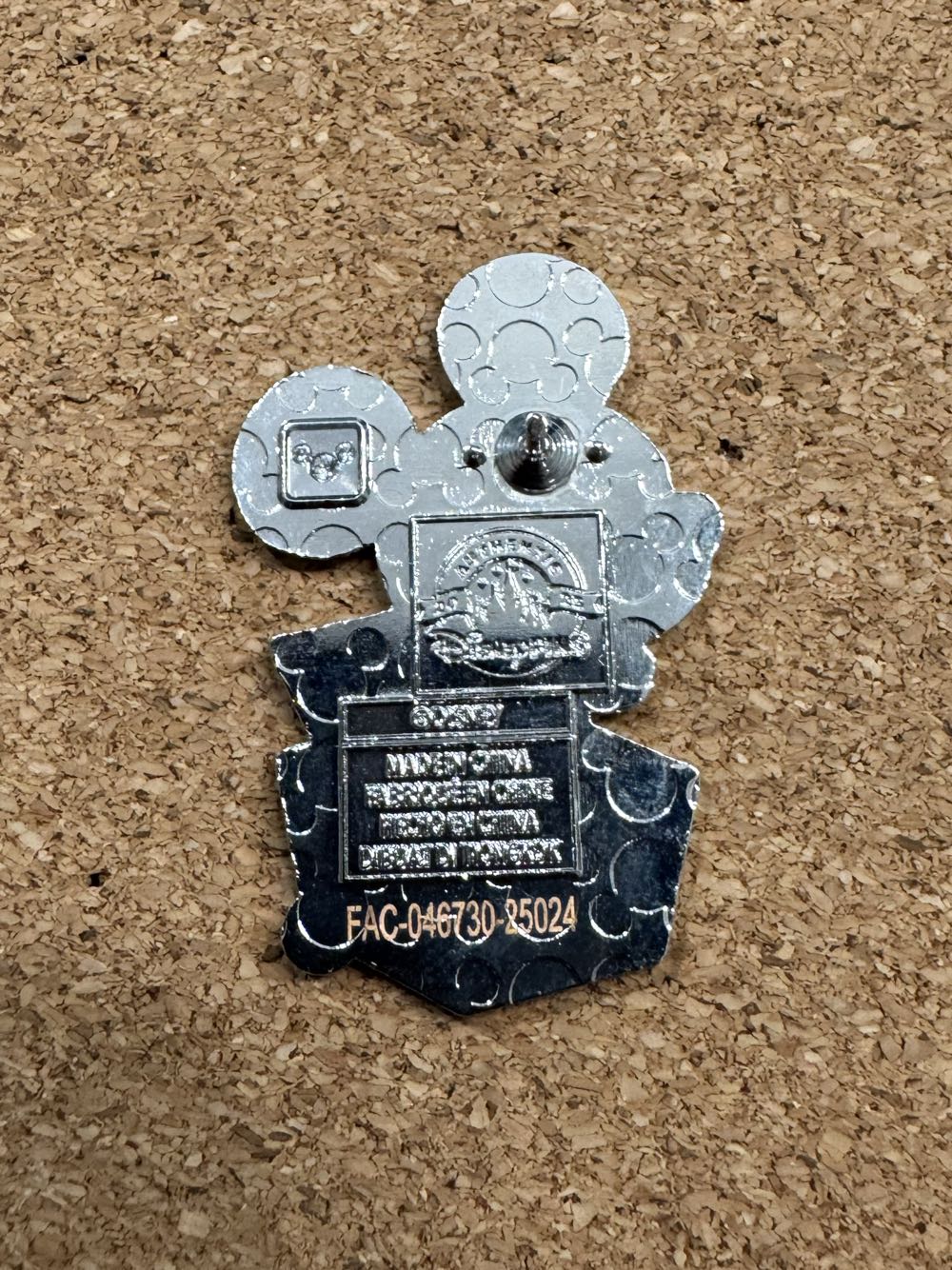 Toys in a Box - Mickey Mouse - Complete Set pin collectible - Main Image 2