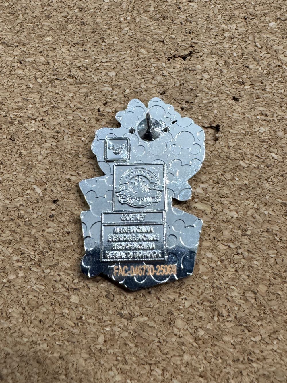 Toys in a Box - Cheshire Cat - Complete Set pin collectible - Main Image 2