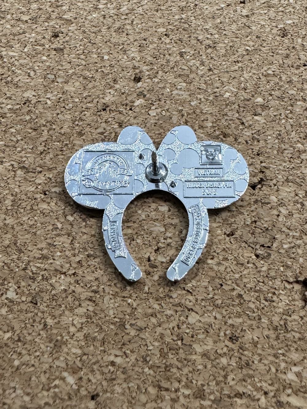 Ear Headband 2025 - Minnie Mouse - Hidden Mickey pin collectible - Main Image 2