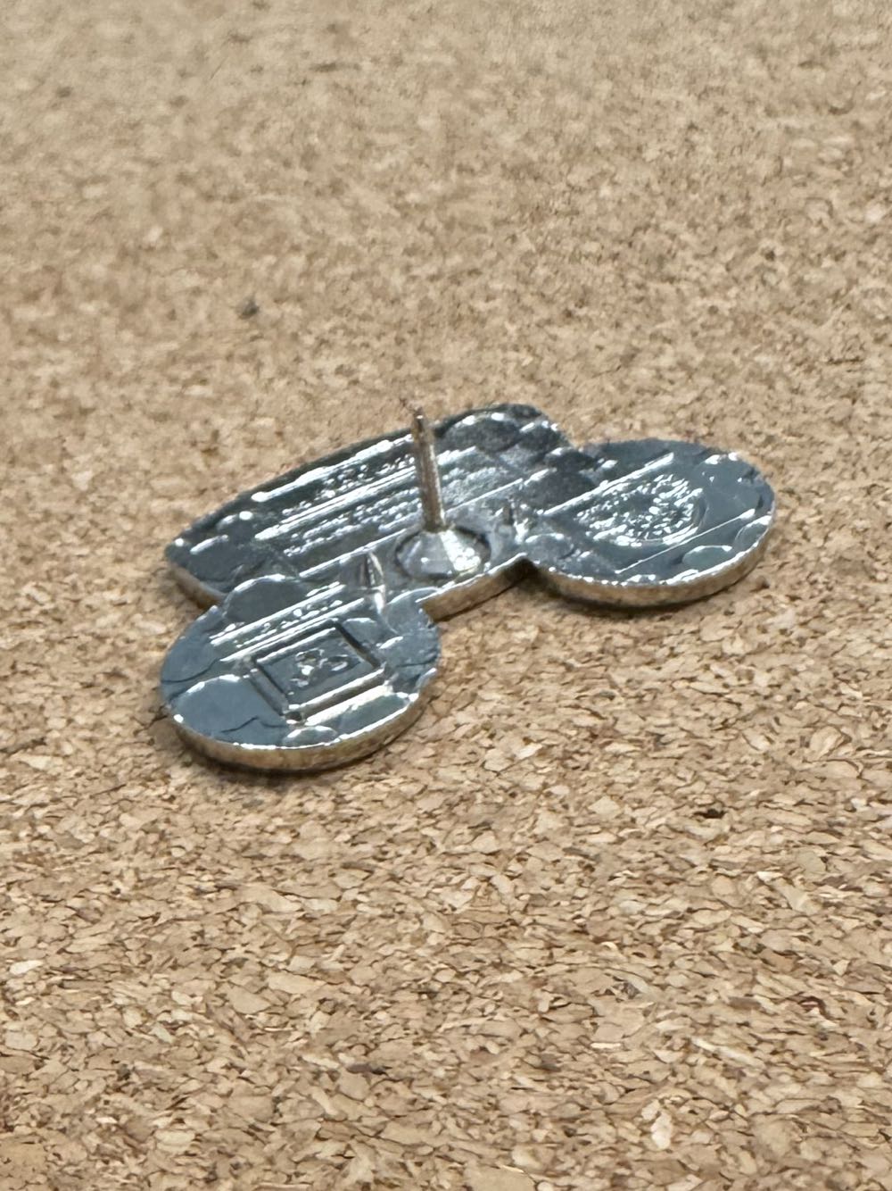 Ear Hat 2024 - Tigger - Hidden Mickey pin collectible - Main Image 3