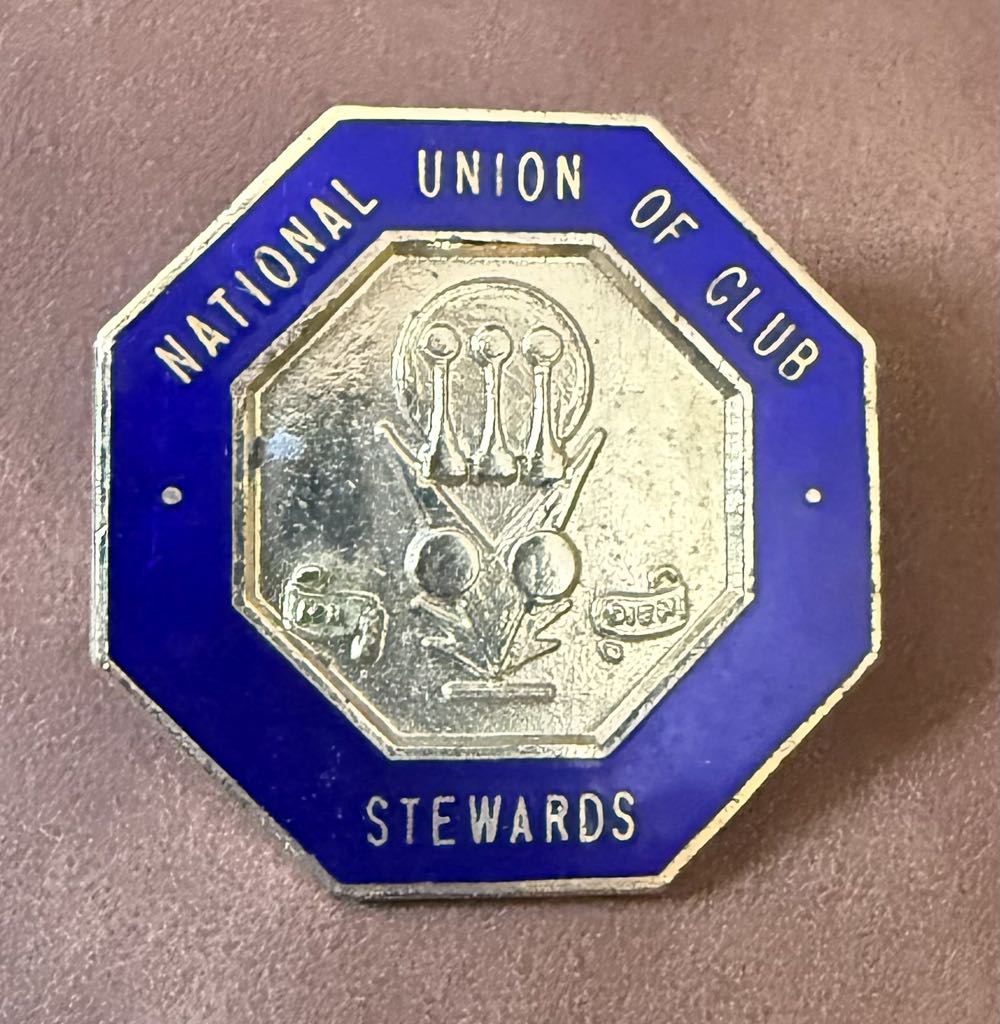 Guardians Of The Galaxy Vol.3 Cosmo The Space Dog Pin Official Marvel Studios Collectible Enamel Lapel Pin 4.1 Cm X 4 Cm