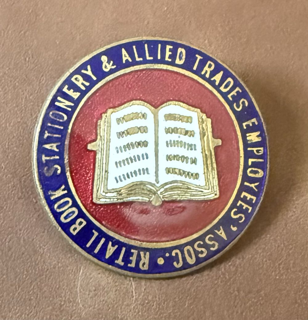 2002 State Character Pins - Montana - Scrooge