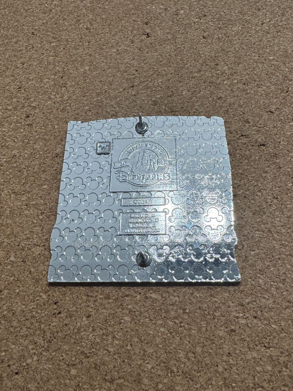 Stylized Supporting Cast - Lilo & Stitch - Hard Enamel, Metal pin collectible - Main Image 2