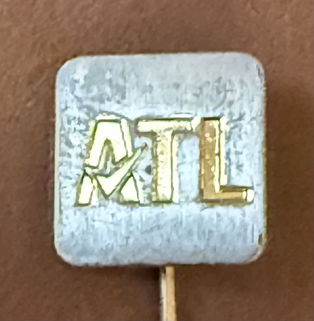 Tinker Bell - With Butterflies - Ltd Edition 700