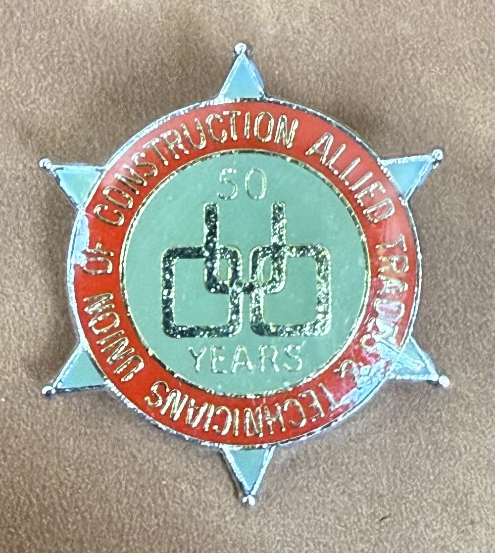 DLR/WDW Hidden Mickey Smiling Villians 2017 Chemabog