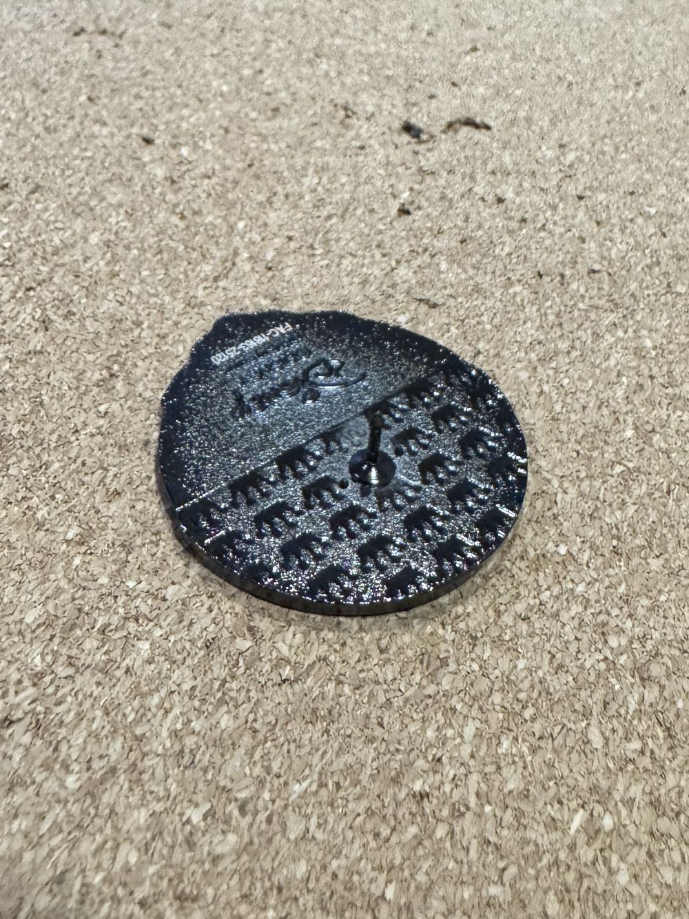 LFLY Villains Fan Club - Evil Queen (MISPRINT) - Disney Loungefly pin collectible - Main Image 3