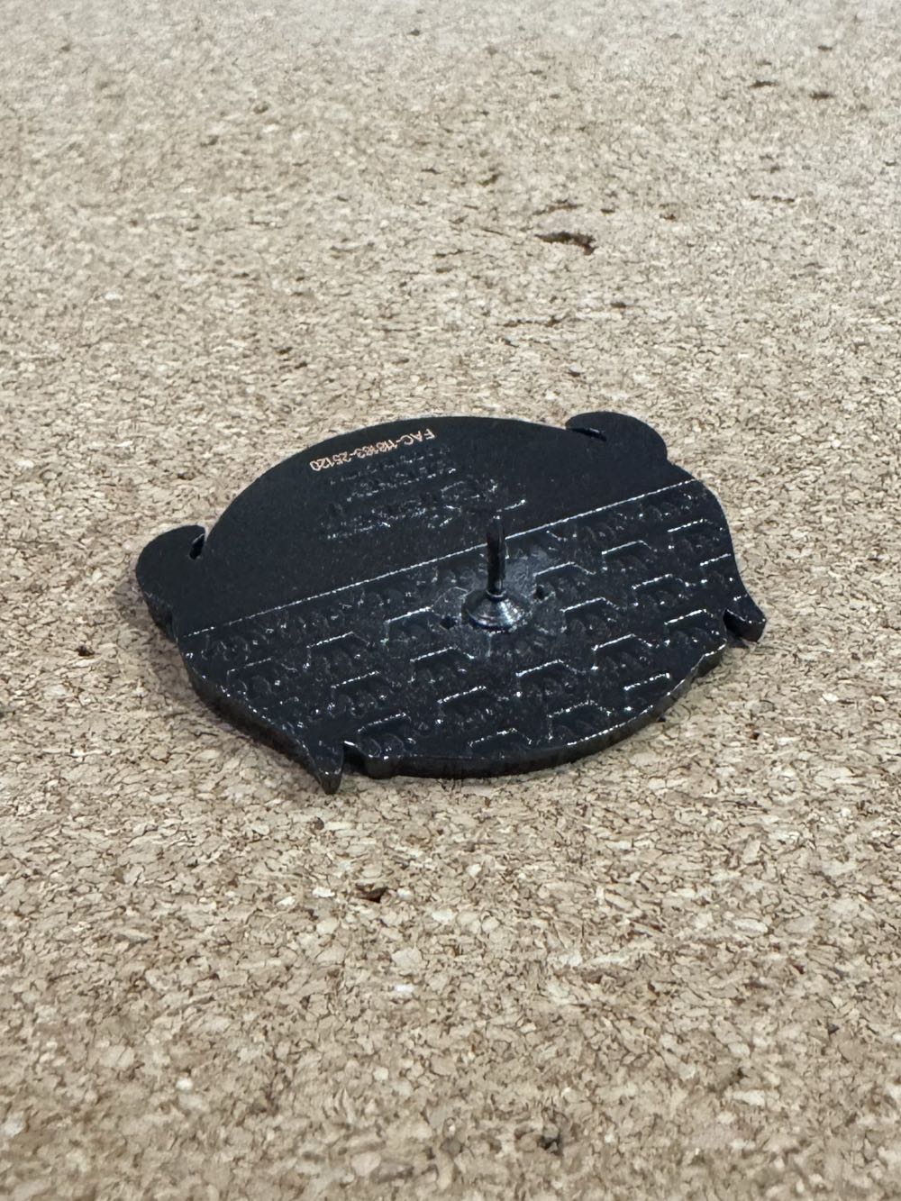 LFLY Villains Fan Club - Ursula - Disney Loungefly pin collectible - Main Image 3