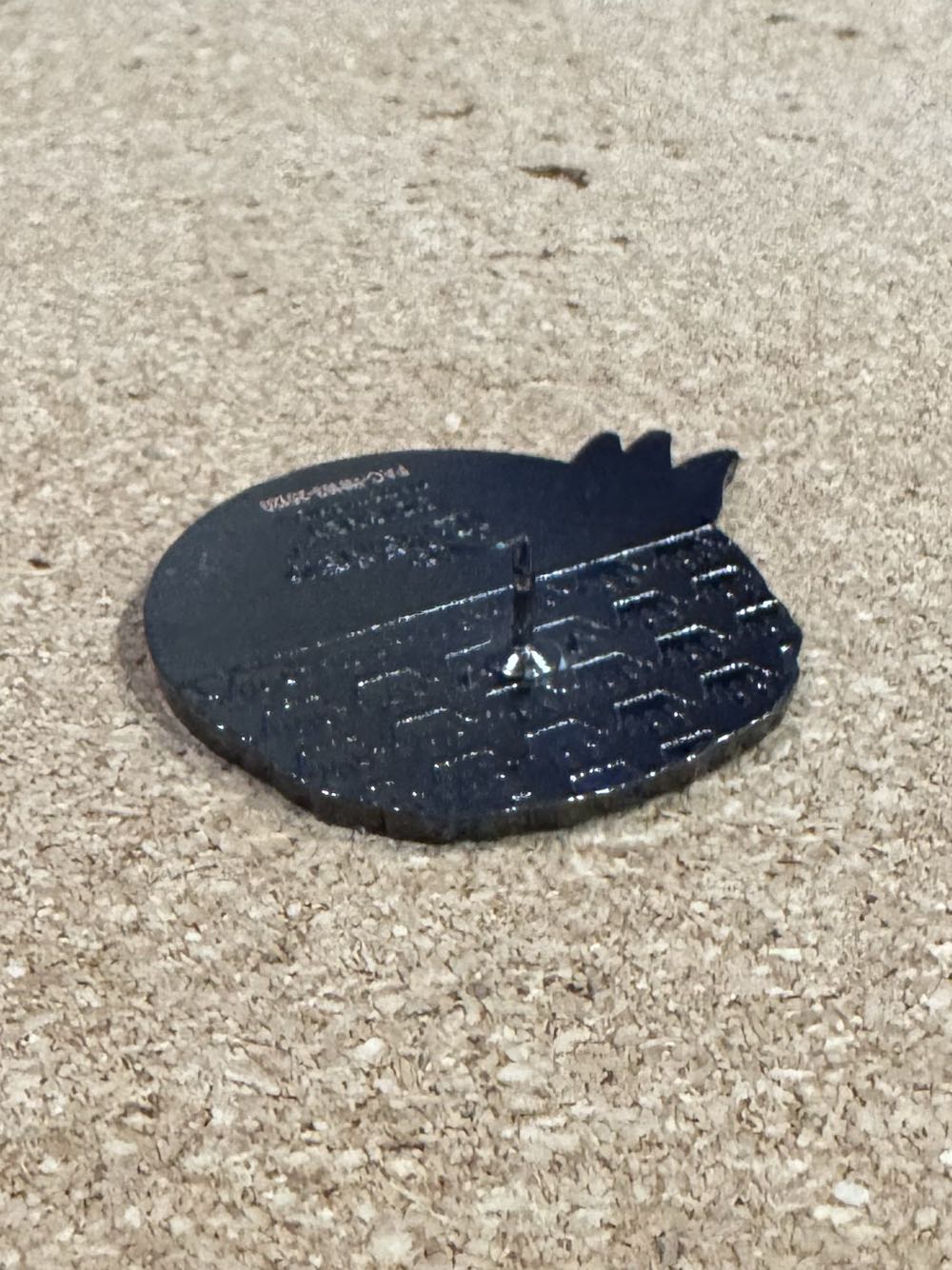 LFLY Villains Fan Club - Cruella De Vil - Disney Loungefly pin collectible - Main Image 3