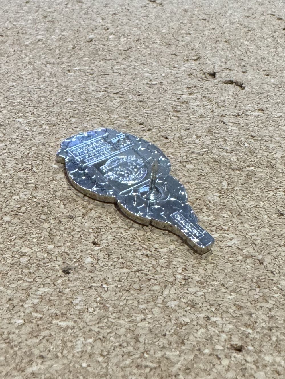 Candy Apple - Hades - Hidden Mickey pin collectible - Main Image 3