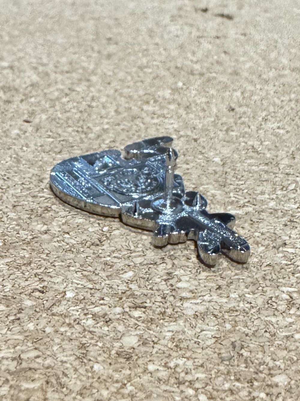 2025 Hidden Mickey: Goofy Seasons Easter - Hidden Mickey pin collectible - Main Image 3