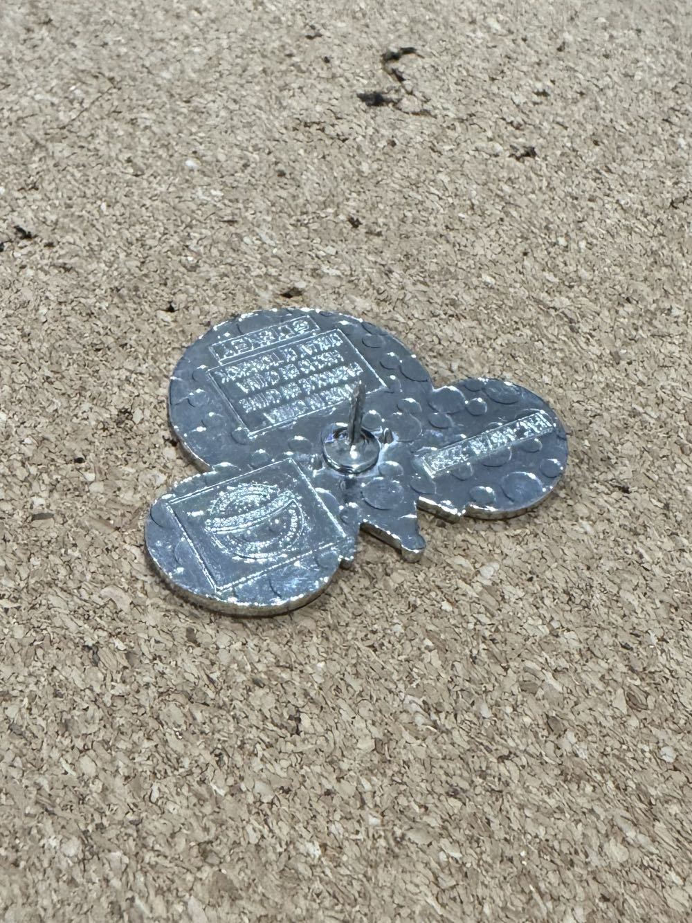 Villain Mickey Icon - Evil Queen - Hard Enamel, Metal pin collectible - Main Image 3