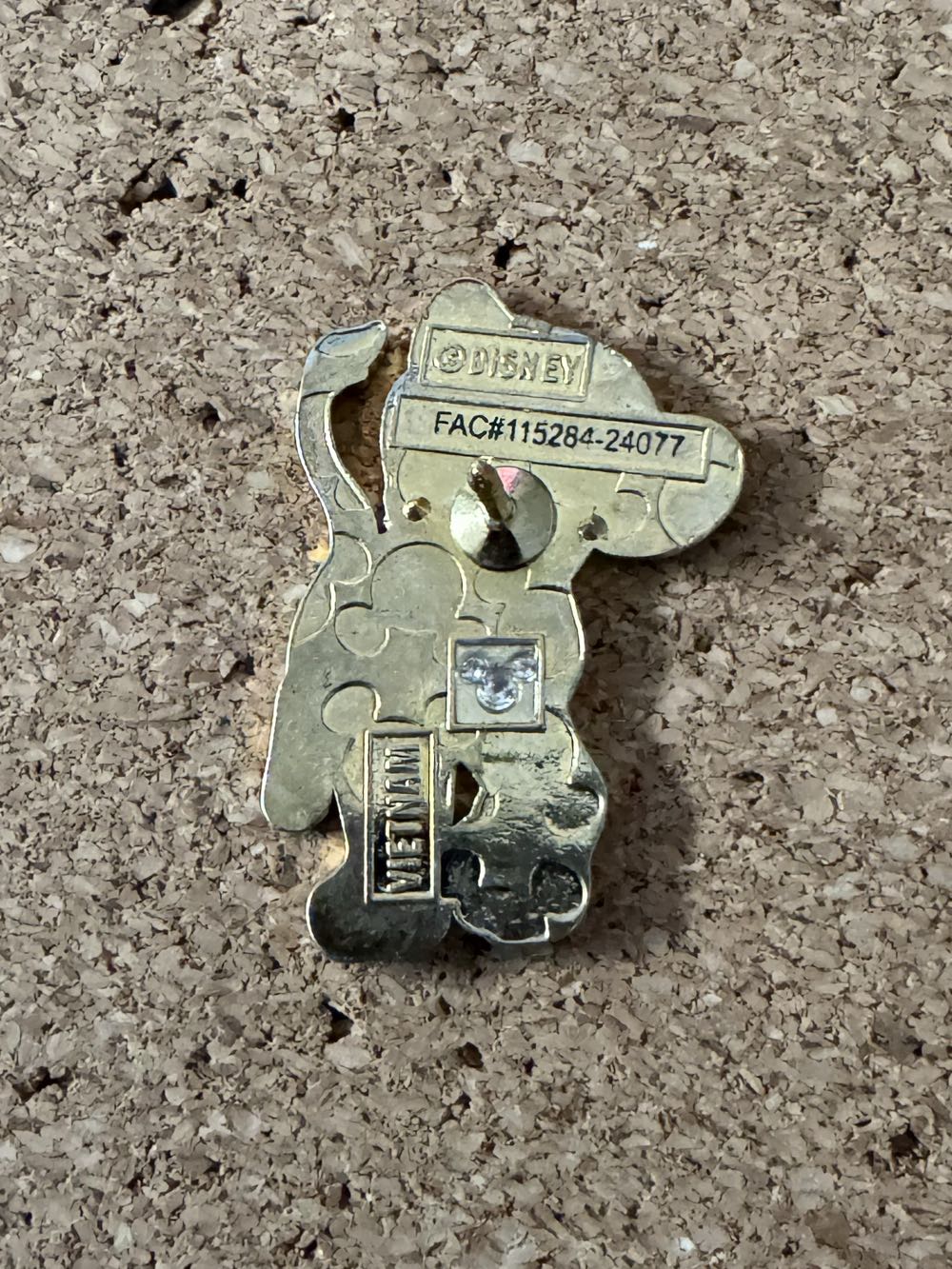 LK 30th - Nala - Hard Enamel, Metal pin collectible - Main Image 2