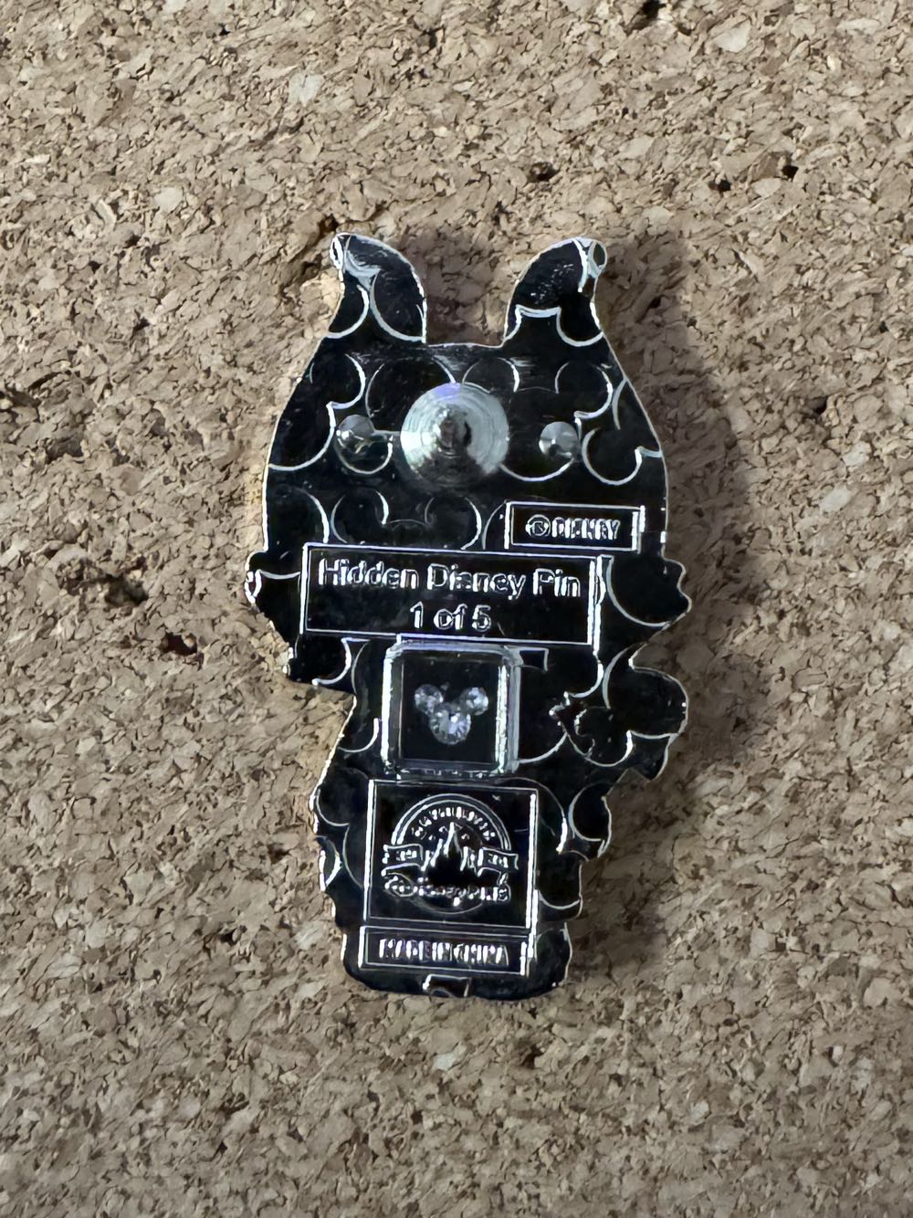 Chibi Villains - Maleficent - Hidden Mickey pin collectible - Main Image 2