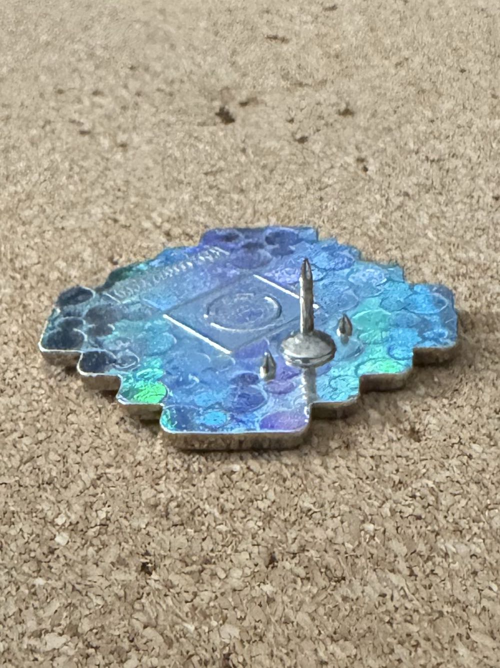 LK Geometric - Scar - Hard Enamel, Metal pin collectible - Main Image 3