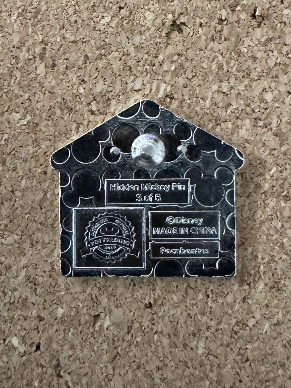 Doghouse 2019 - Percy - Hidden Mickey pin collectible - Main Image 2