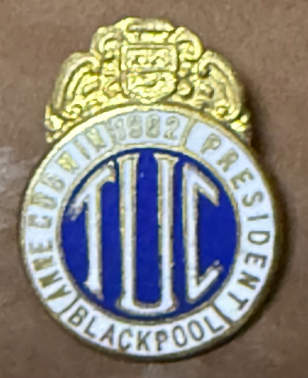 Loungefly Disney Alice in Wonderland Cards Hinge Blind Box