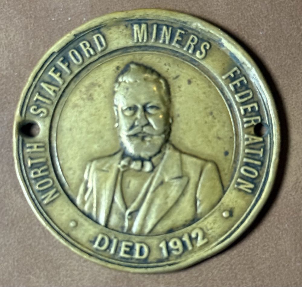 Hard Rock Cafe Sculpted Guitar Series Bali