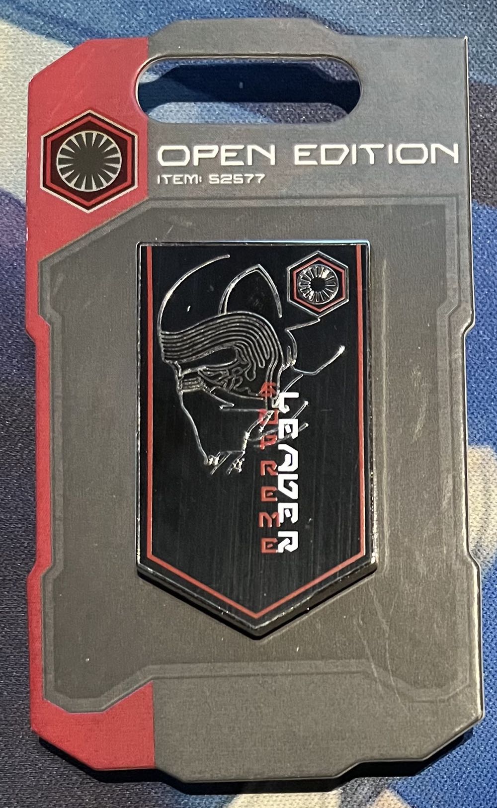 Disney Parks Pin Star Wars Galaxy’s Edge Kylo Ren Supreme Leader New On Card - Open Edition pin collectible [Barcode 400021054691] - Main Image 2