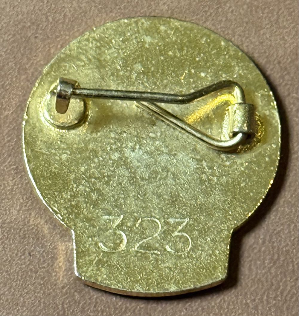 Associated Society of Locomotive Engineers and Firemen - Three Bridges 1982  pin collectible - Main Image 2