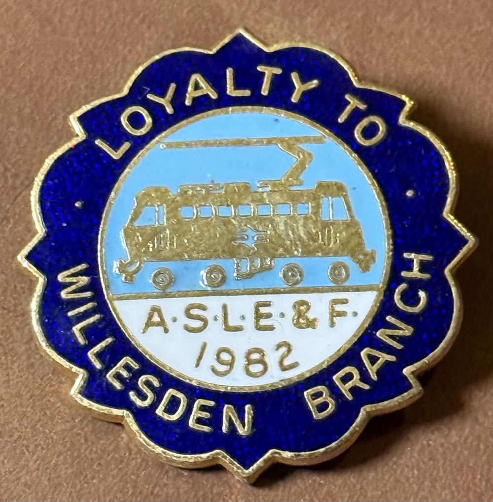 Nintendo: Mario Kart Medals (Set Of 9)