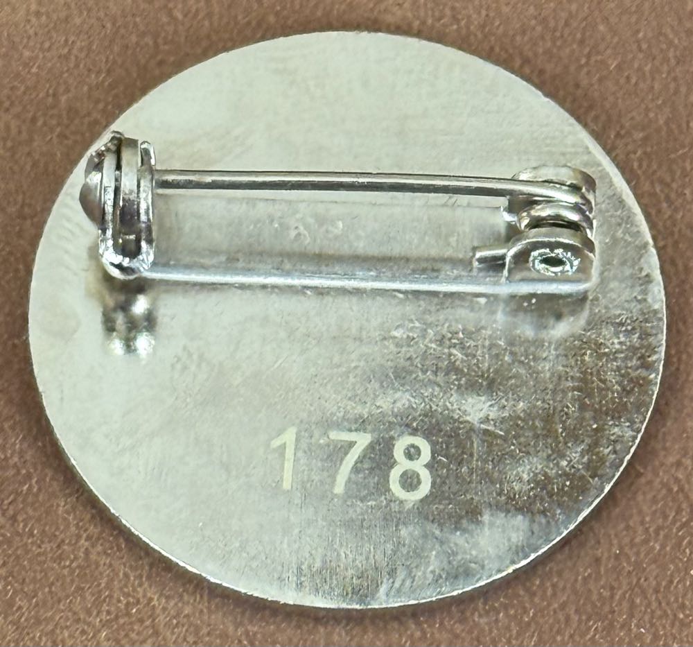 Associated Society of Locomotive Engineers and Firemen - No Pasadan  pin collectible - Main Image 2