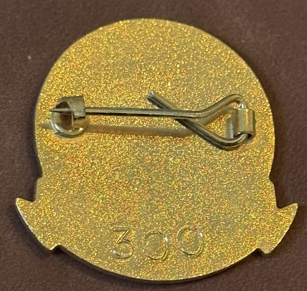 Associated Society of Locomotive Engineers and Firemen - Three Bridges 1982  pin collectible - Main Image 2