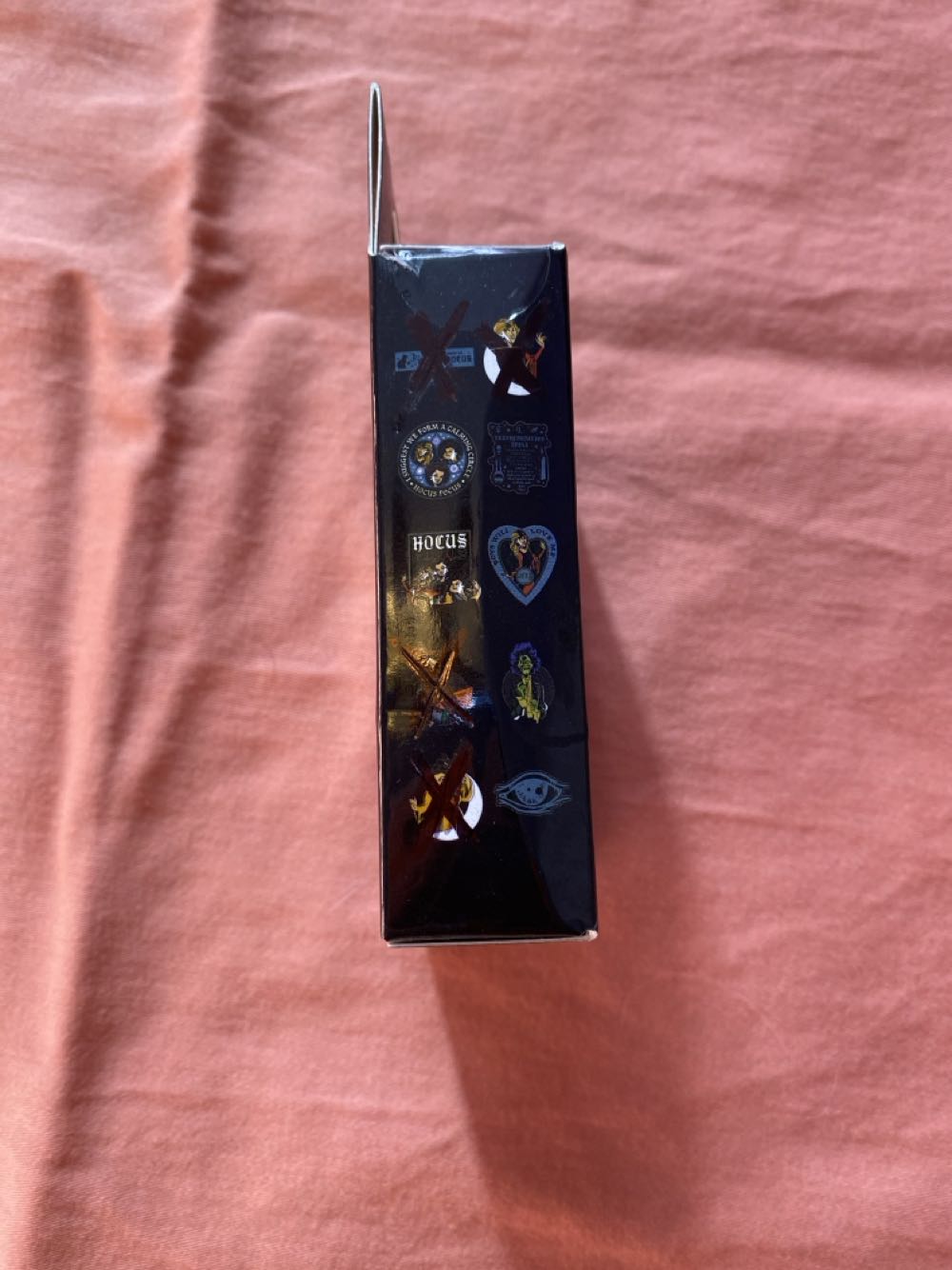 Hocus Pocus Mystery Blind Box- Winnie  pin collectible [Barcode 465052955713] - Main Image 2