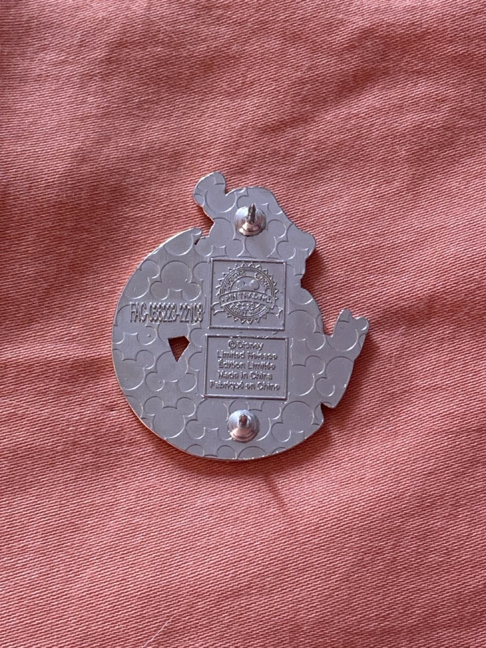 Hocus Pocus Mystery Blind Box- Winnie  pin collectible [Barcode 465052955713] - Main Image 4