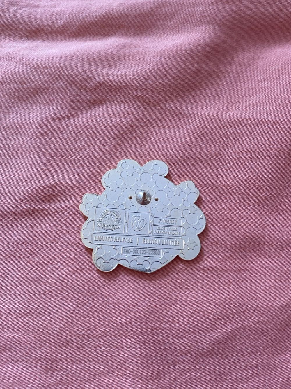 Chip N Dale 80 Years Blind Box  pin collectible [Barcode 400956968551] - Main Image 4