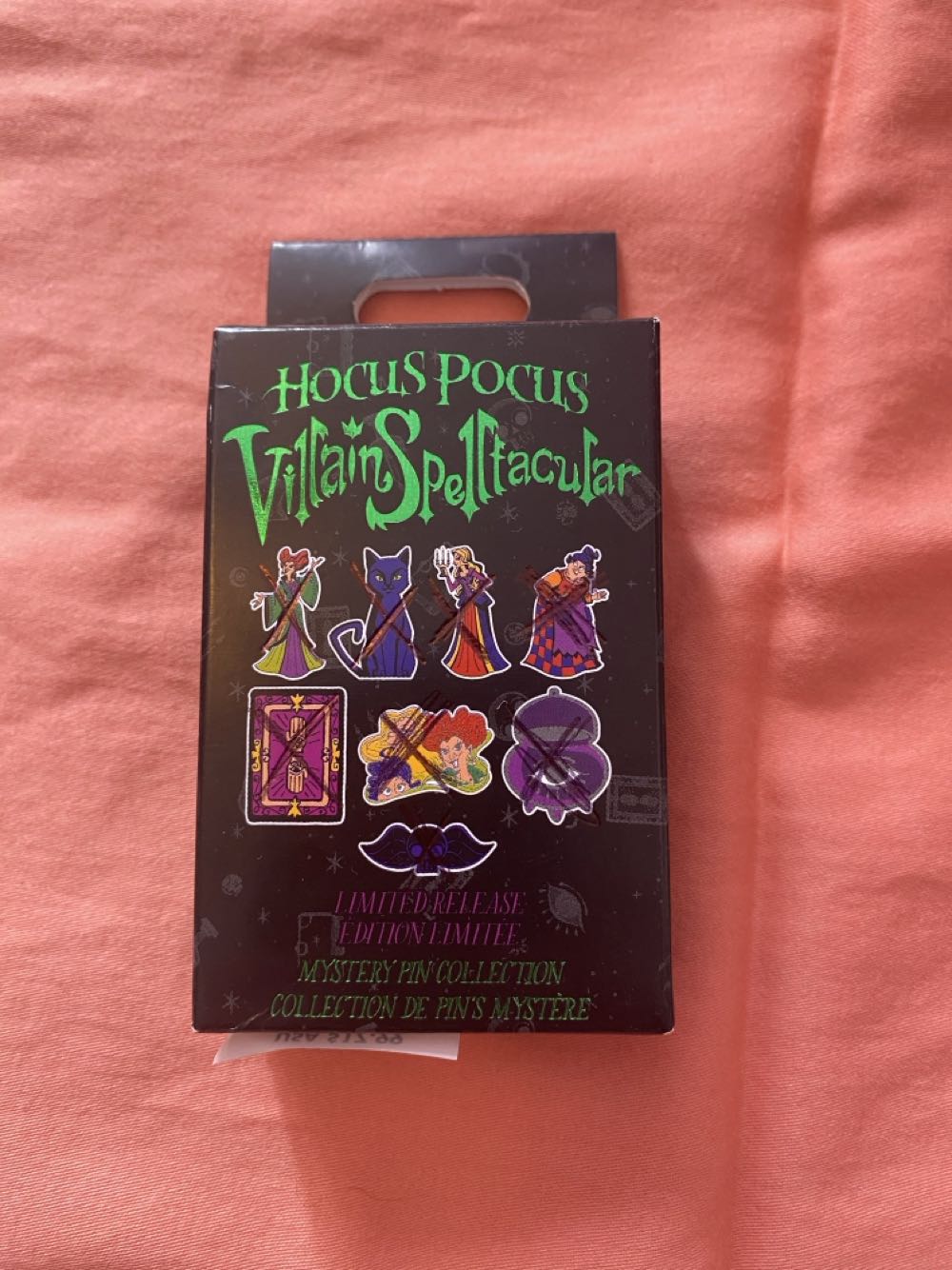 Hocus Pocus Villain Spelltacular Blind Box- Skull  pin collectible [Barcode 465054197845] - Main Image 3
