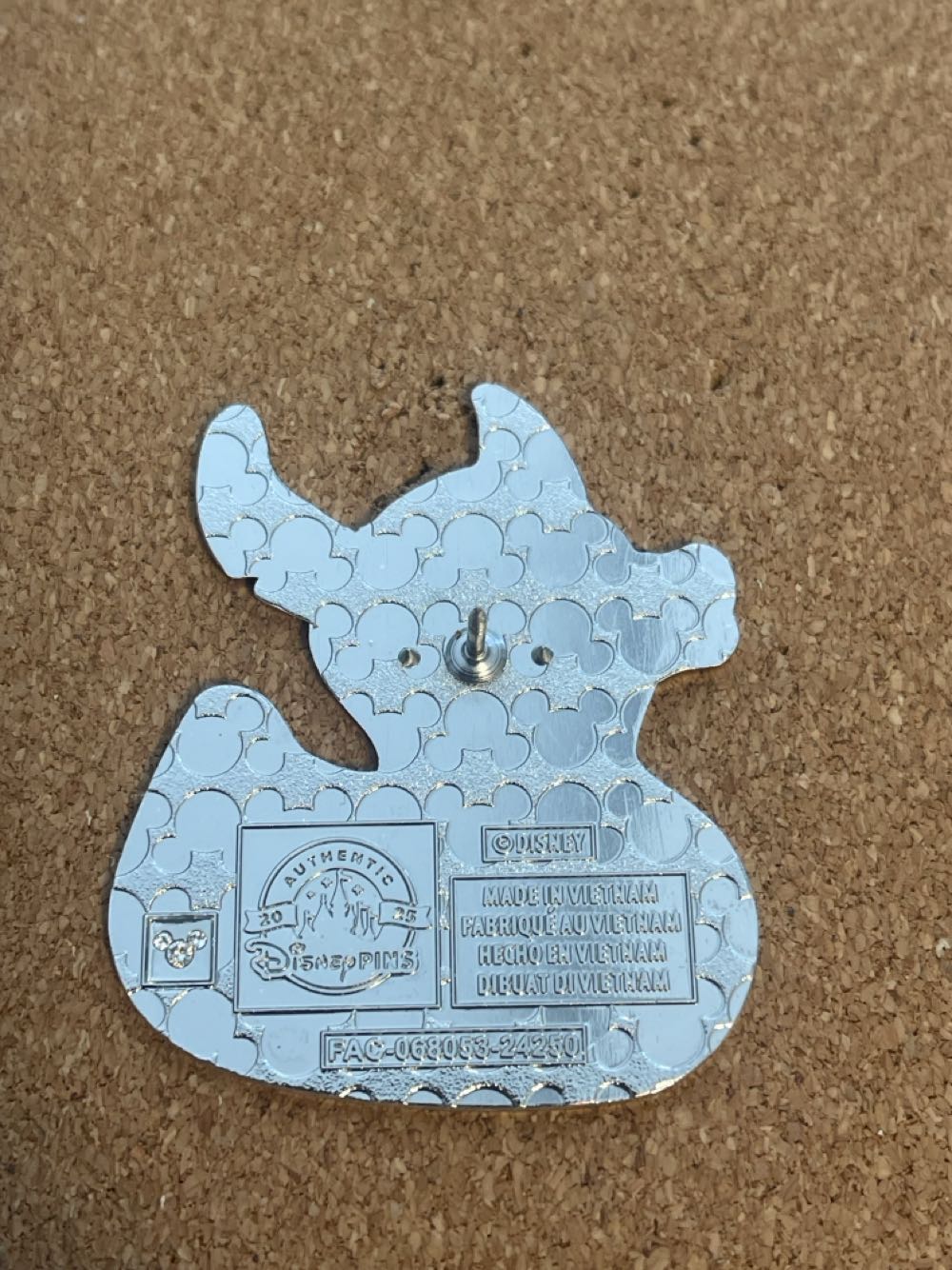 Ducks Of Disney: Stitch  pin collectible - Main Image 2