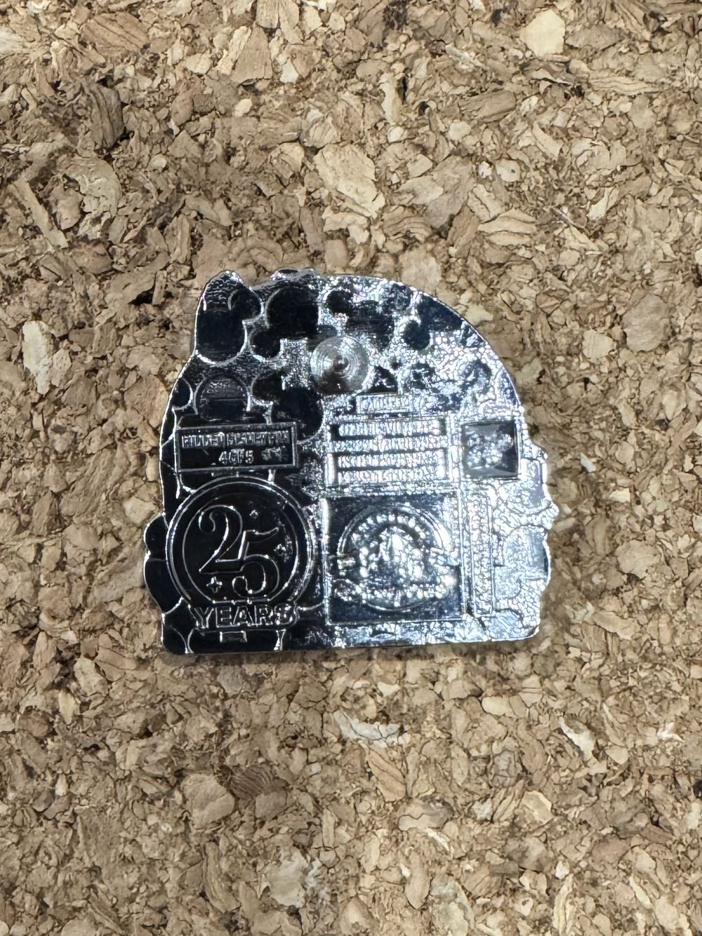 25 Years Of Pin Trading - Simba - Hard Enamel, Metal pin collectible - Main Image 2