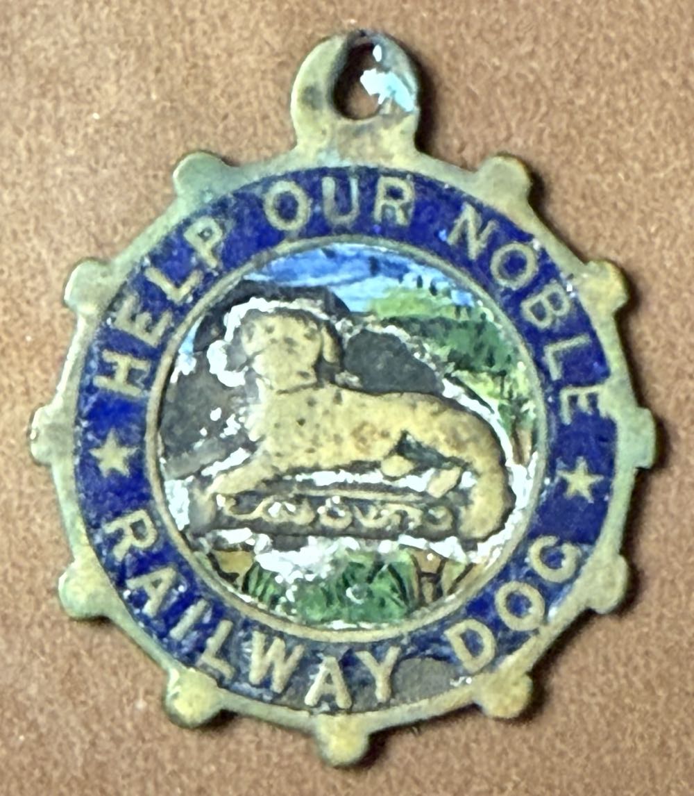 Amalgamated Society of Railway Servants - Help Our Noble Railway Dog  pin collectible - Main Image 2
