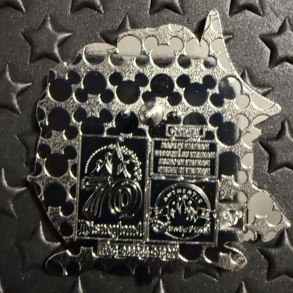 Hatbox Ghost: 70th Anniversary - Disneyland pin collectible - Main Image 2