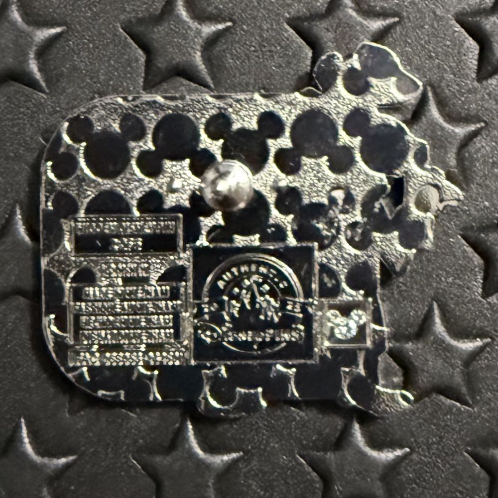 Hitchhiking Ghost - Walt Disney World pin collectible - Main Image 2