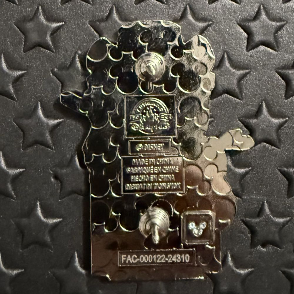 Cruella DeVille - Disney Parks pin collectible - Main Image 2