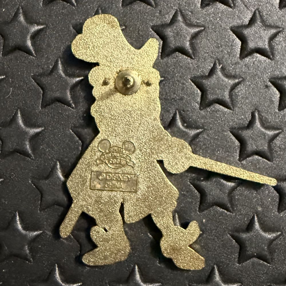 Captain Hook  pin collectible - Main Image 2