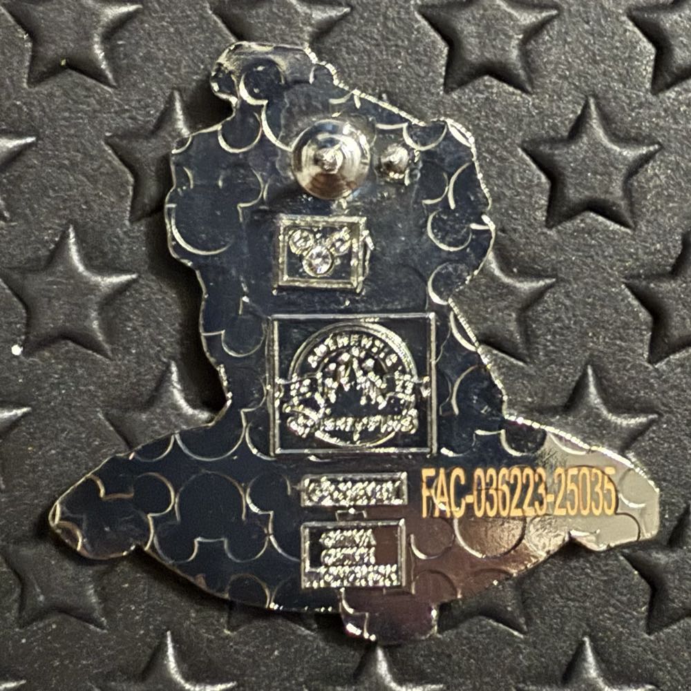 Percy: Pillow Princess - Disney Parks pin collectible - Main Image 2