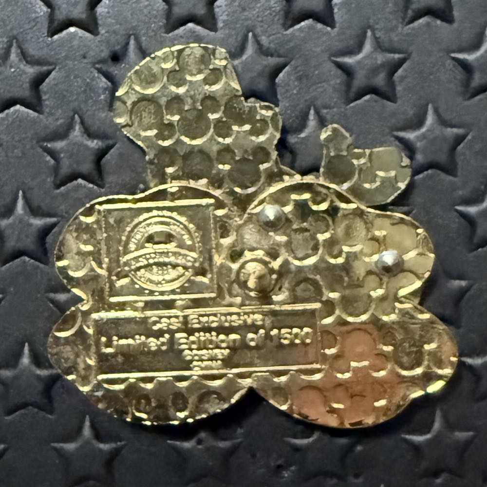 Jiminy Cricket: St. Patrick’s Day 2009 - Disney Cast pin collectible - Main Image 2