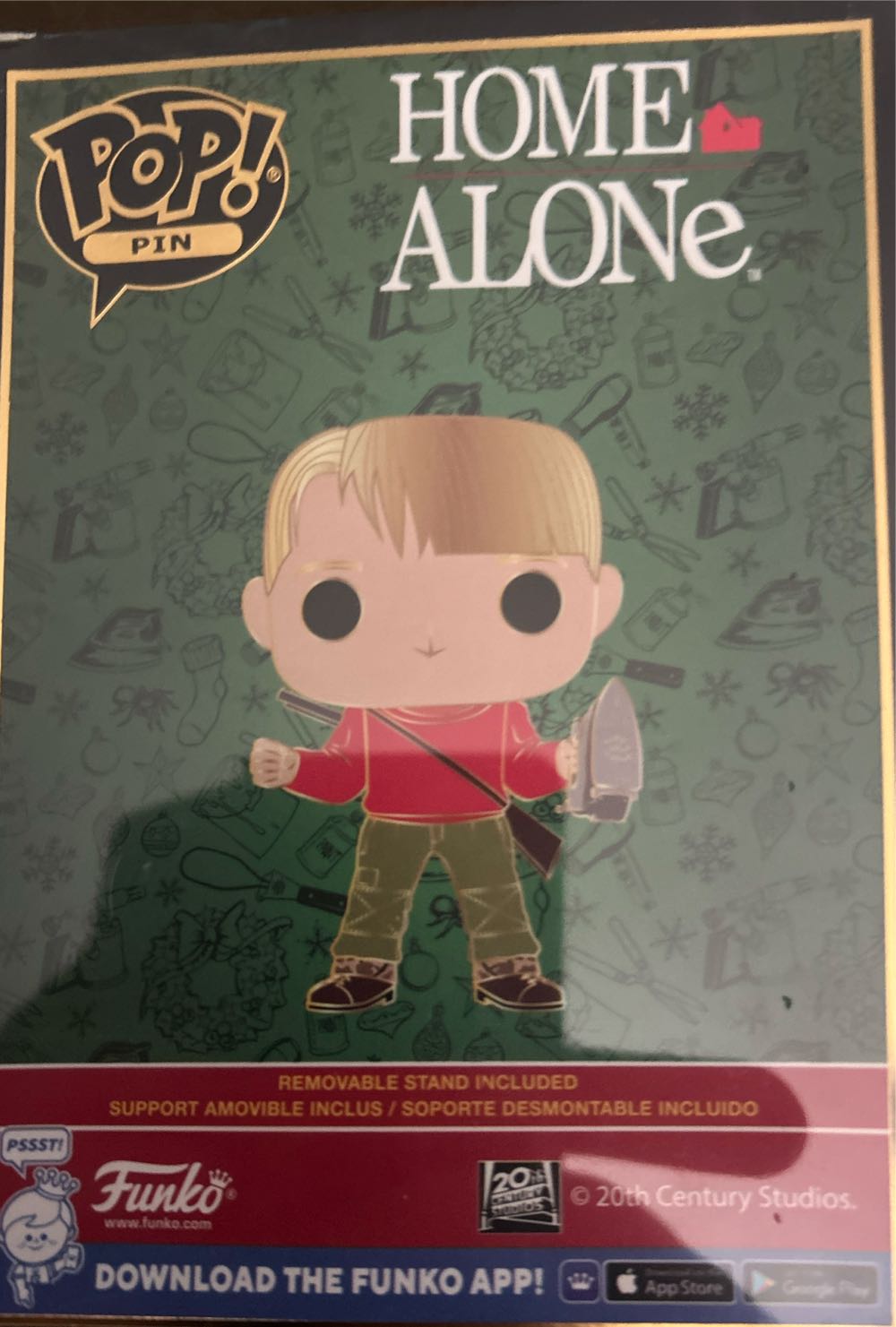 Kevin / Home Alone  pin collectible [Barcode 671803387041] - Main Image 2